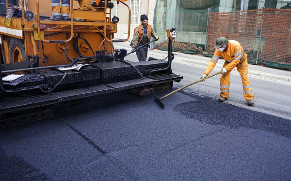 Cost of Asphalt Overlaying in Benton